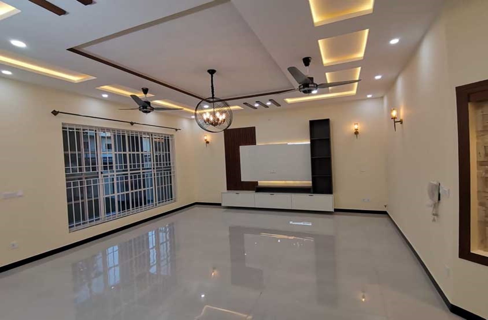 1 kanal house for sale in Phase 2 DHA Islamabad