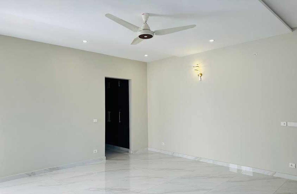 1 kanal house for sale in Phase 2 DHA Islamabad