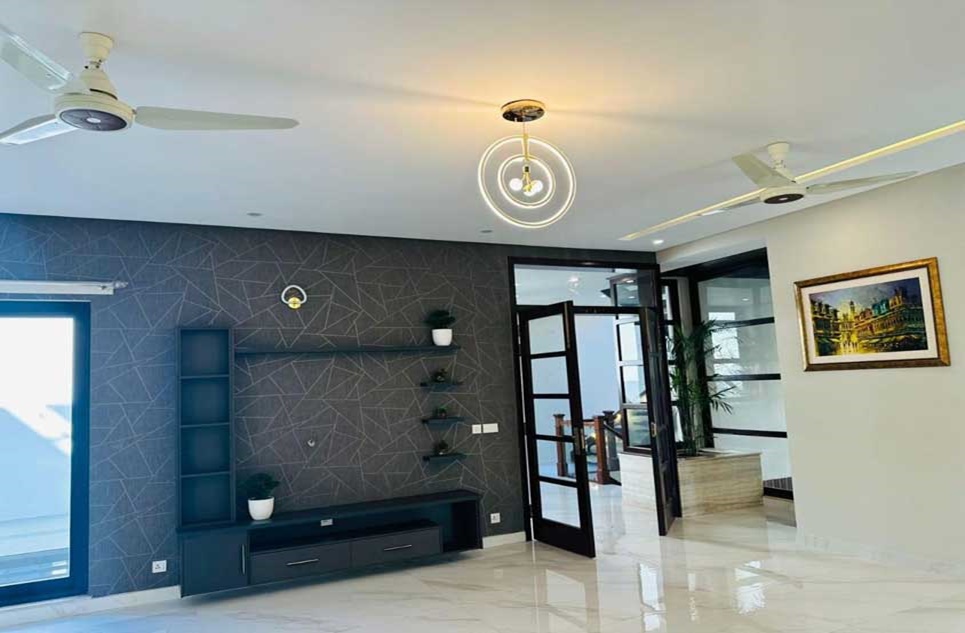 1 kanal house for sale in Phase 2 DHA Islamabad