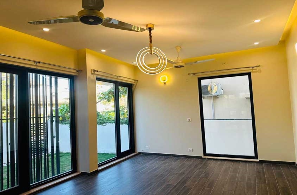 1 kanal house for sale in Phase 2 DHA Islamabad