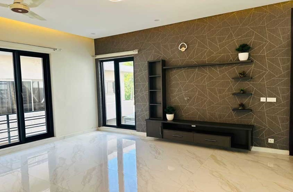 1 kanal house for sale in Phase 2 DHA Islamabad