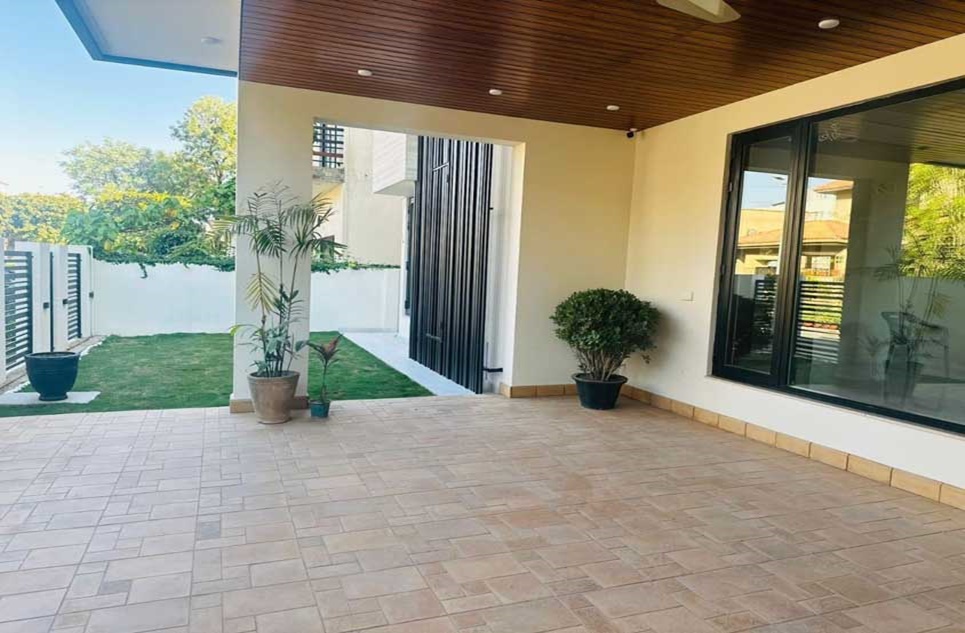 1 kanal house for sale in Phase 2 DHA Islamabad