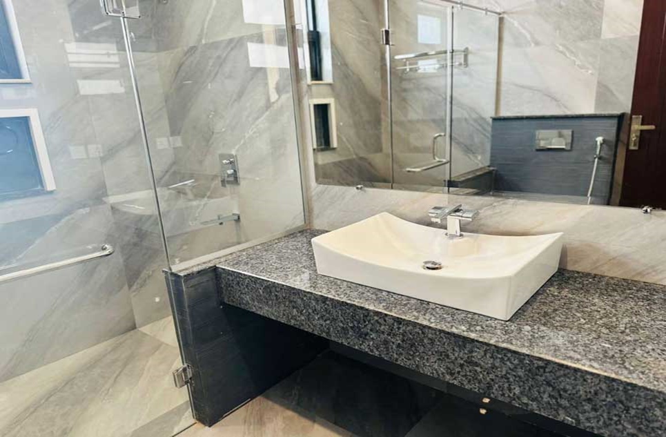 1 kanal house for sale in Phase 2 DHA Islamabad