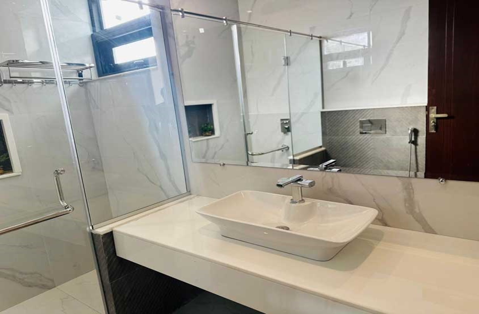 1 kanal house for sale in Phase 2 DHA Islamabad