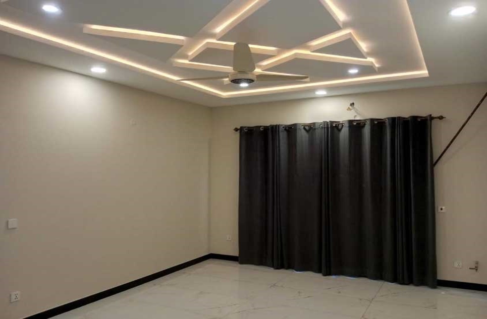 1 kanal house for sale in Phase 2 DHA Islamabad