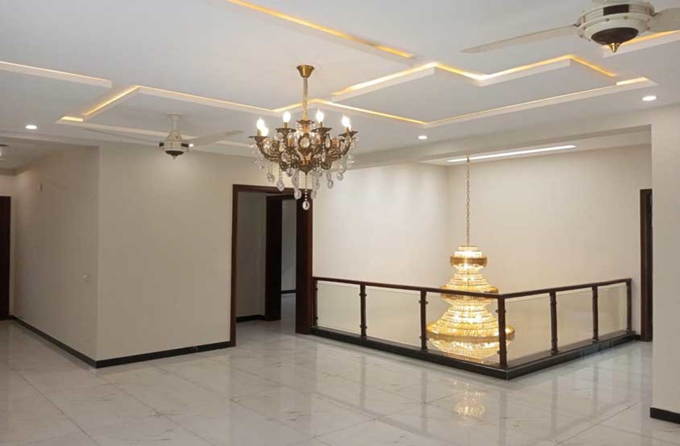 1 kanal house for sale in Phase 2 DHA Islamabad