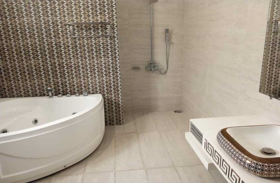 1 kanal house for sale in Phase 2 DHA Islamabad