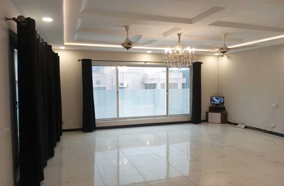 1 kanal house for sale in Phase 2 DHA Islamabad