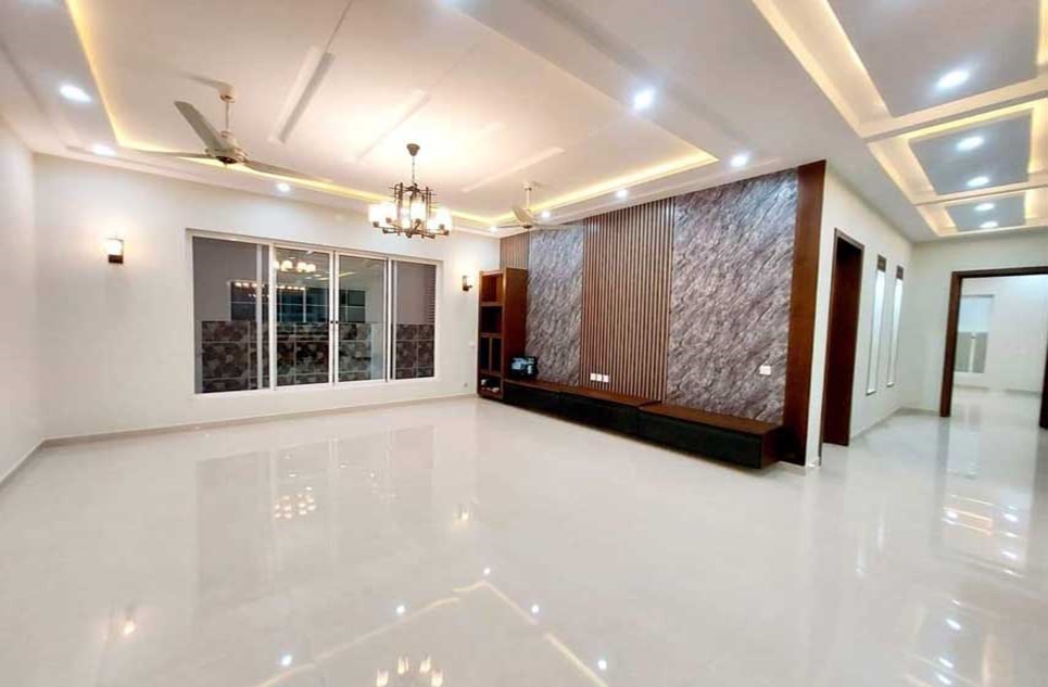 1 kanal house for sale in Phase 2 DHA Islamabad