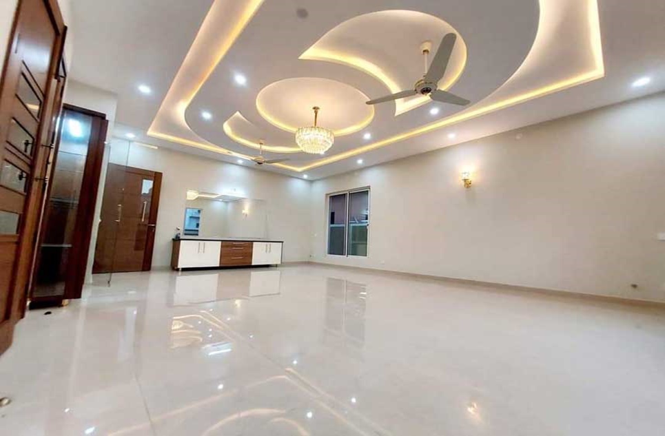 1 kanal house for sale in Phase 2 DHA Islamabad