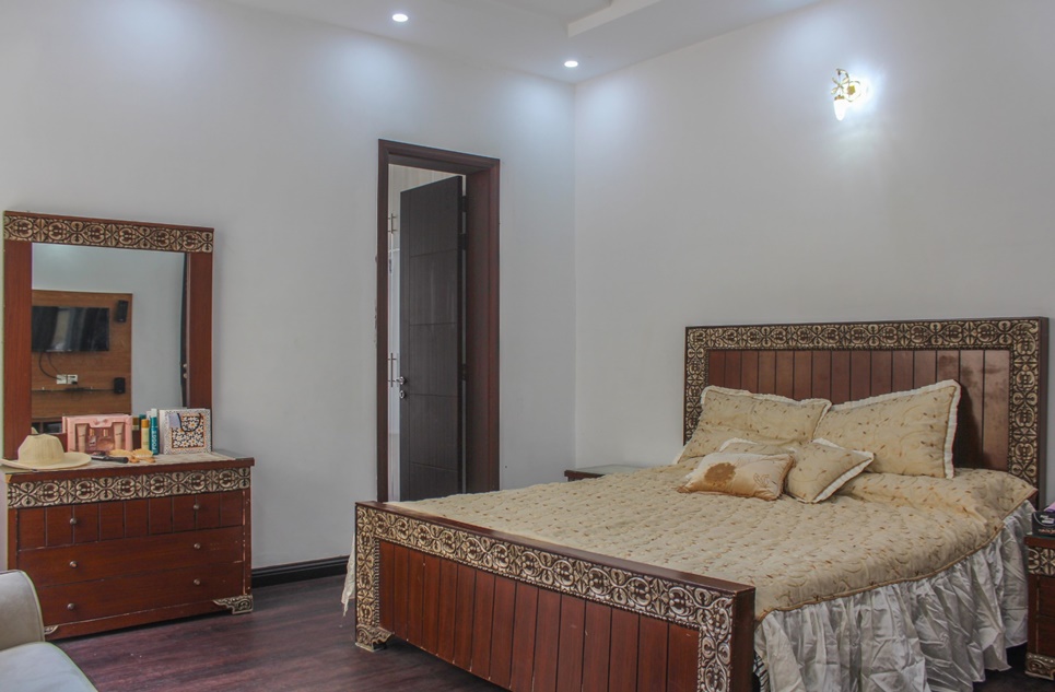 2.5 Kanal House for Sale in Block A1, Valencia Housing Society, Lahore