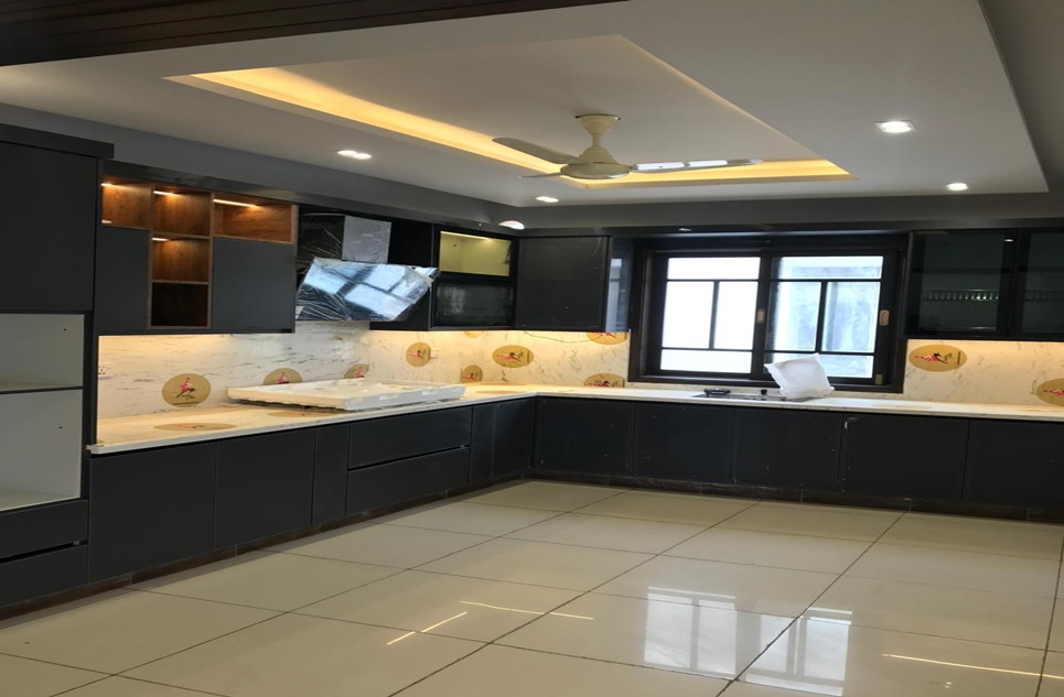 500 square yard house for sale in Phase 8 DHA Karachi
