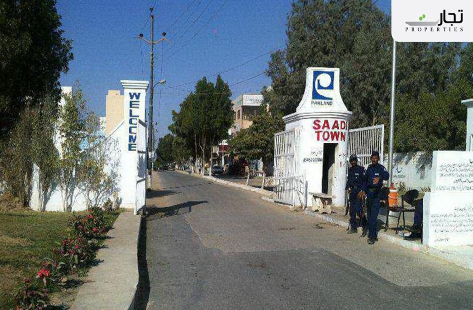 Commercial building sale in Block 4 g+2 Saadi Town Karachi