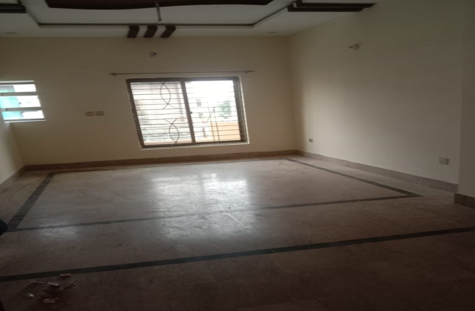 10 marla house for rent in Jubilee Town Lahore