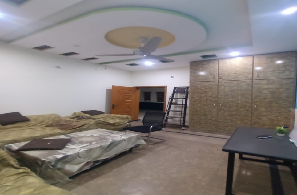 10 marla house for rent in Jubilee Town Lahore