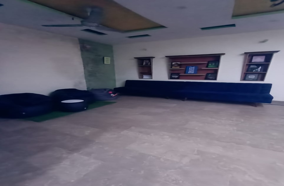 10 marla house for rent in Jubilee Town Lahore