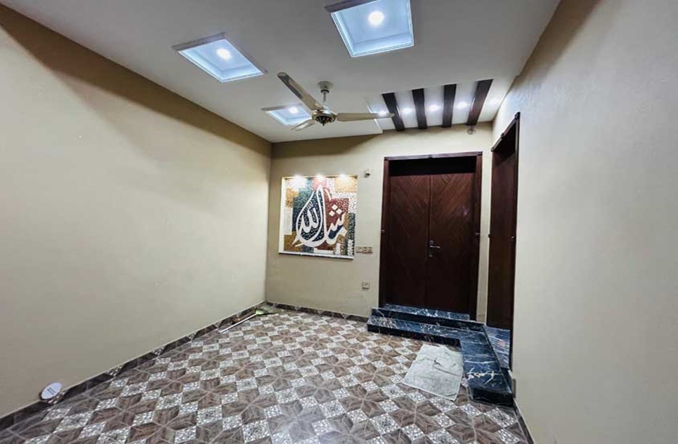 5 marla house for sale in Central Park Housing Scheme Lahore