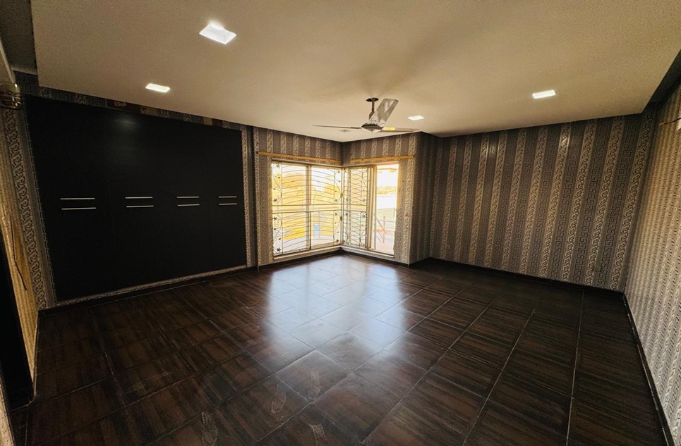 11 marla house for sale in Sector B Bahria Town Lahore