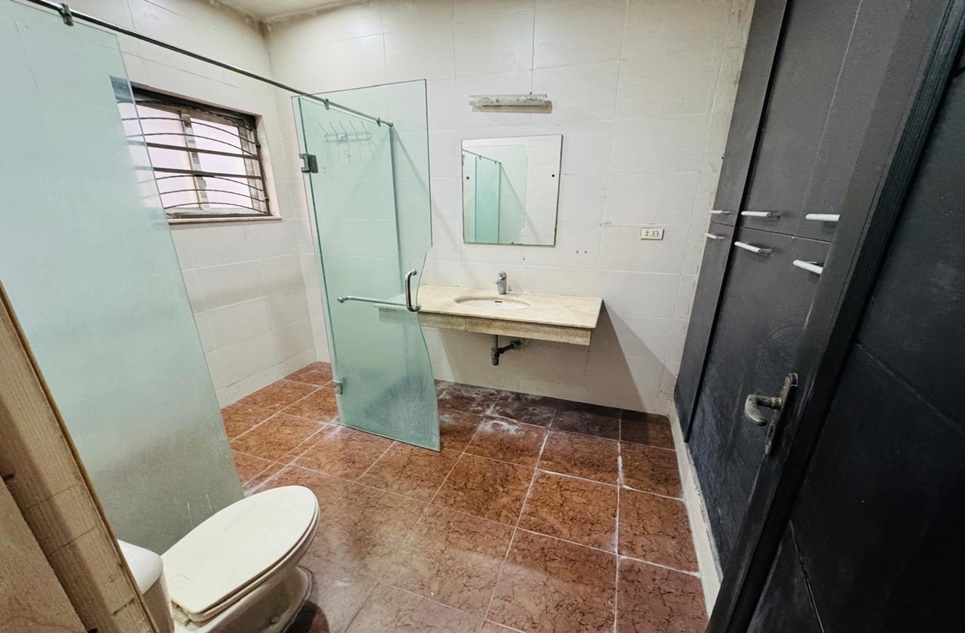 11 marla house for sale in Sector B Bahria Town Lahore