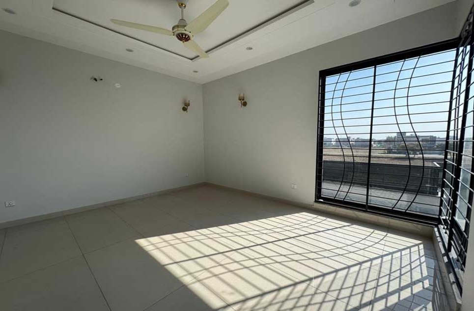 1 kanal house for sale in DHA Lahore