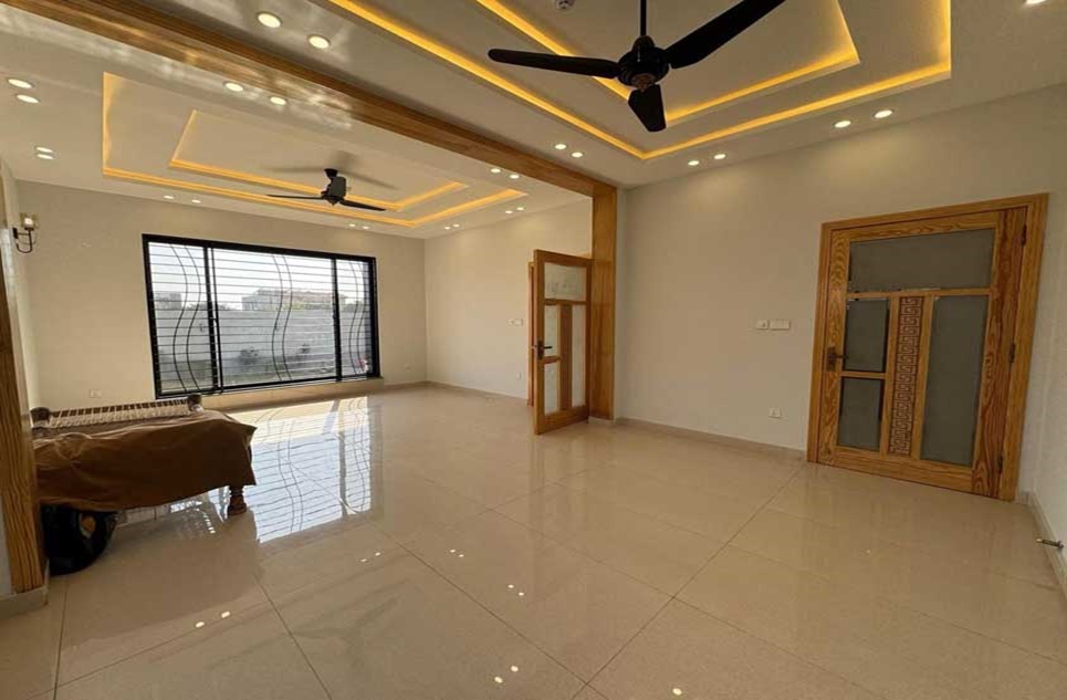 1 kanal house for sale in DHA Lahore