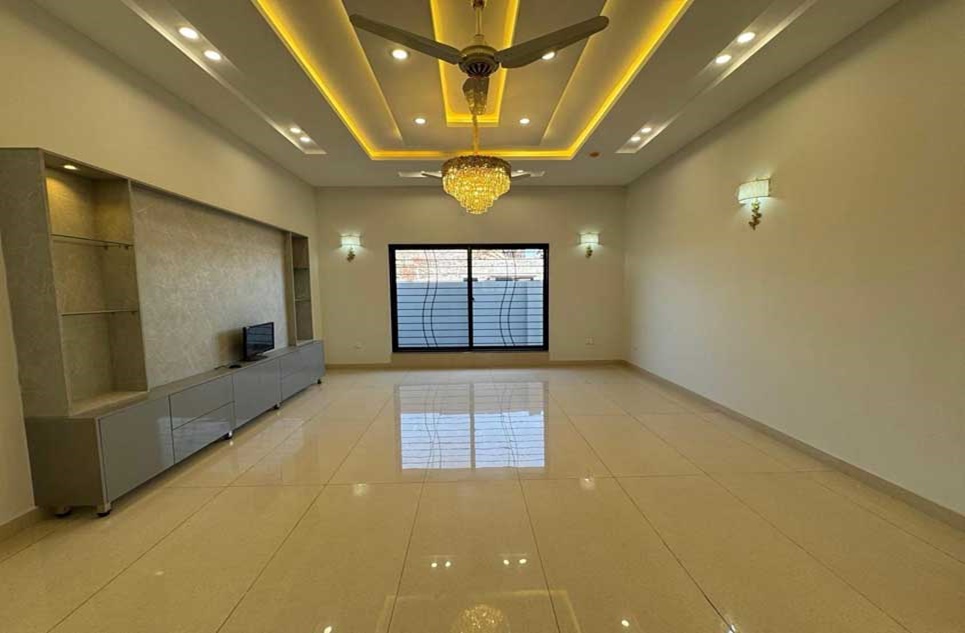 1 kanal house for sale in DHA Lahore
