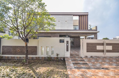 1 kanal house for sale in Phase 7 DHA Lahore