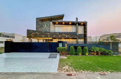 1 kanal house for sale in Phase 6 DHA Lahore
