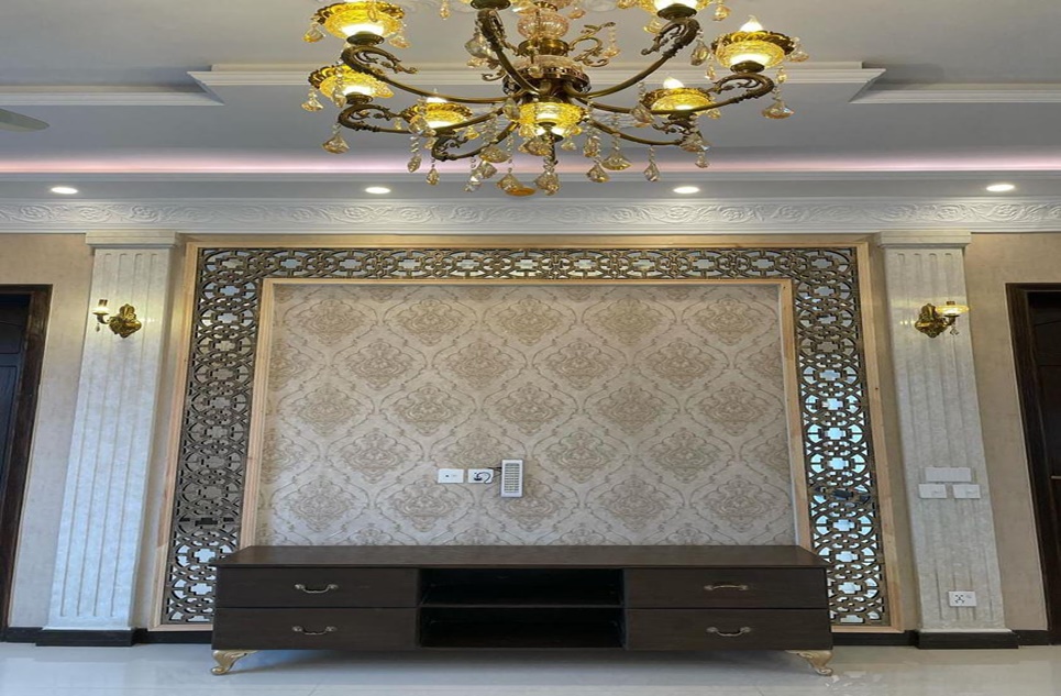 1 kanal house for sale in Phase 7 DHA Lahore