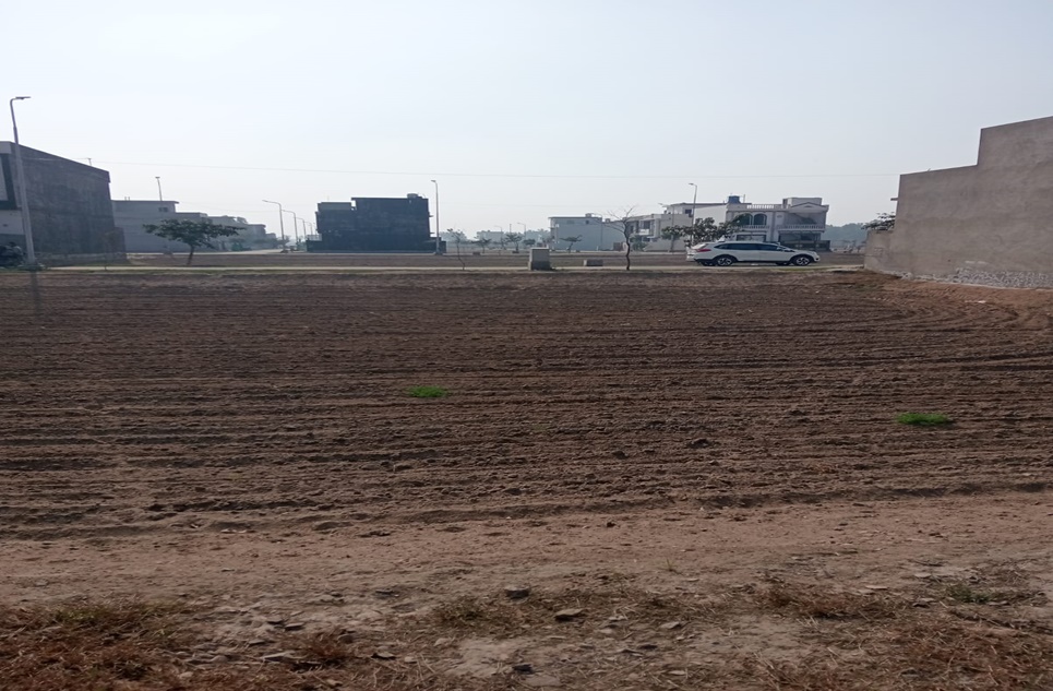 Plot for Sale in Platinum Block, Park View City, Lahore