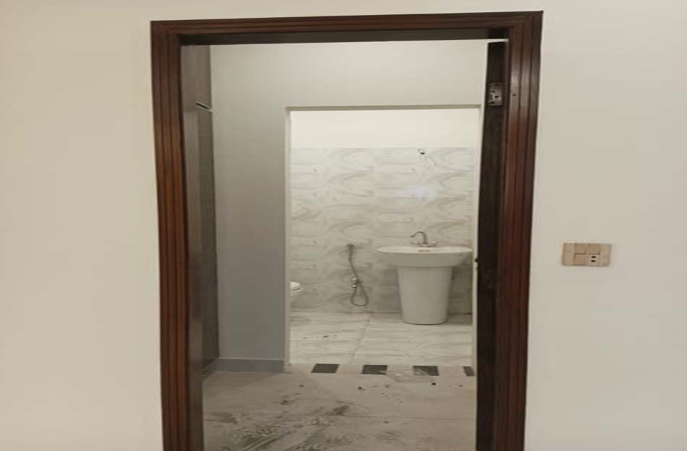 5 marla house for sale in Al-Jalil Garden Lahore
