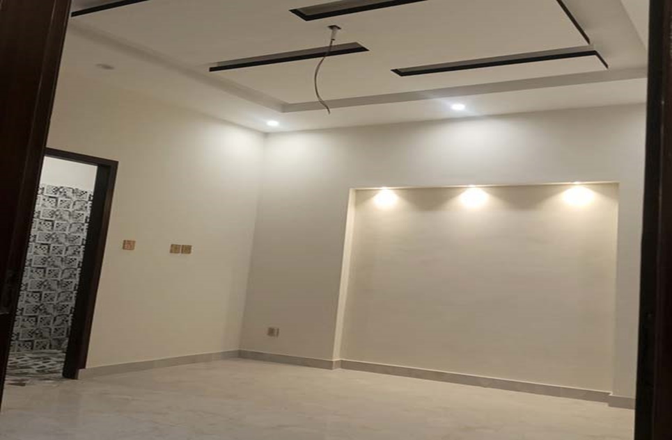 5 marla house for sale in Al-Jalil Garden Lahore