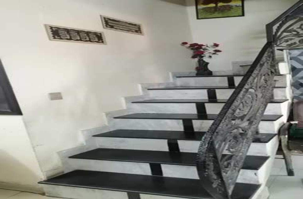 house for sale in Al-Jalil Garden Lahore