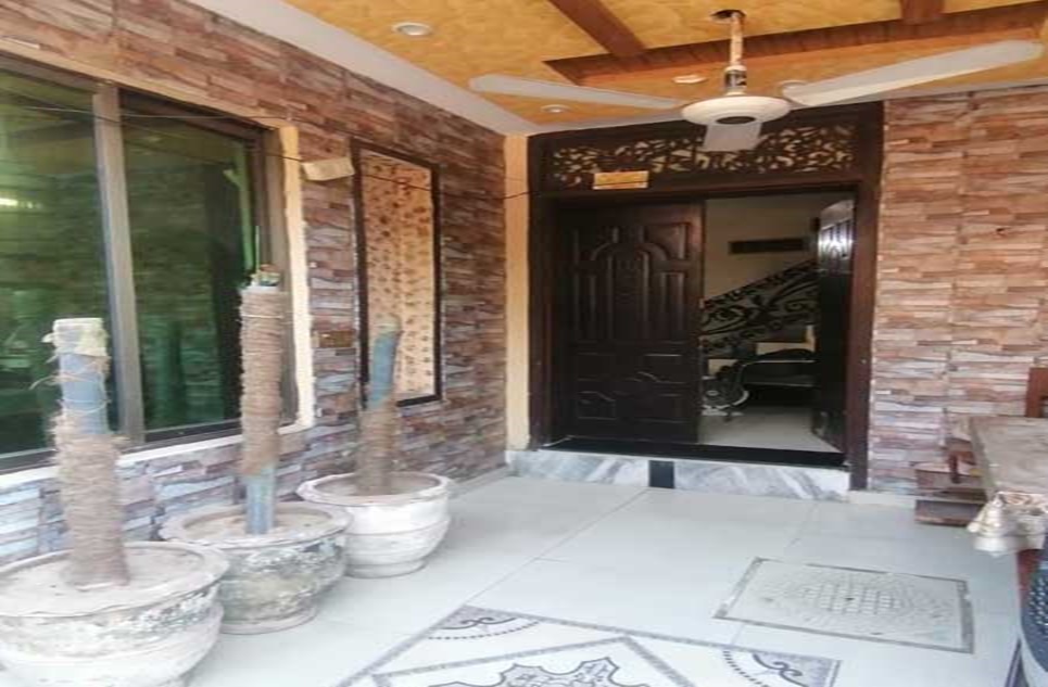 house for sale in Al-Jalil Garden Lahore