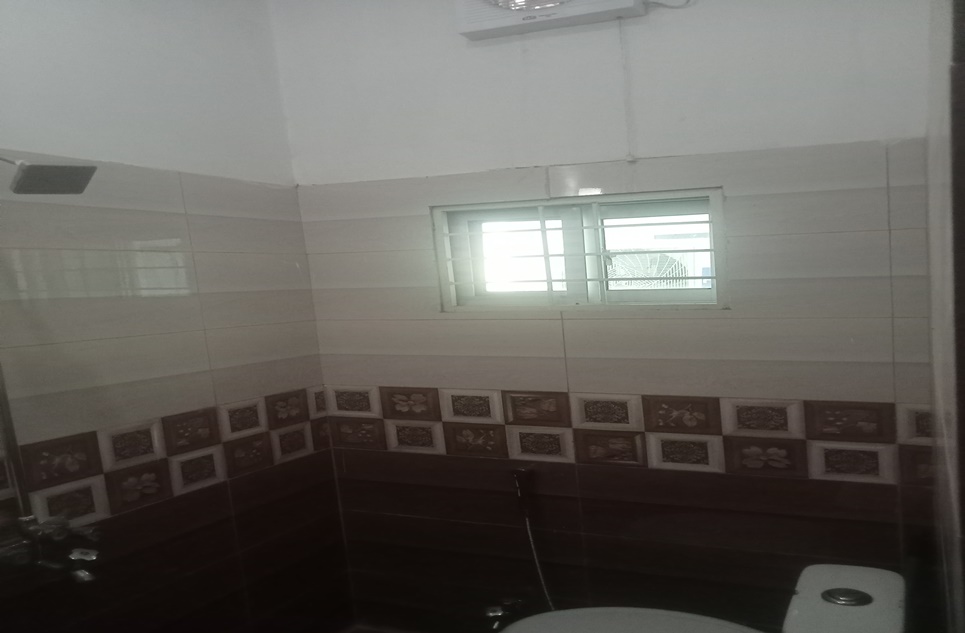 Hostel Rooms Available for Girls 2 to 5 Seaters Near University of Lahore