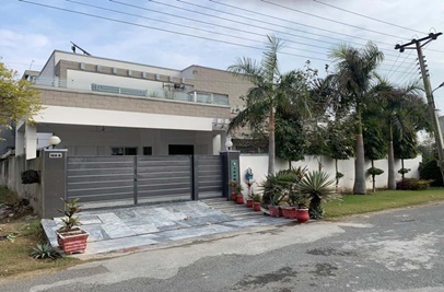 1 kanal house for sale in Canal Road Lahore