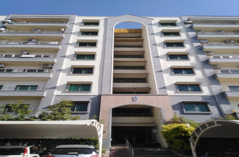 10 Marla Flat for Sale in Building 9, Askari 11, Lahore