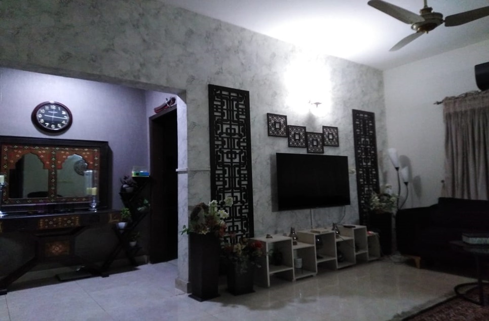 10 Marla Flat for Sale in Building 9, Askari 11, Lahore