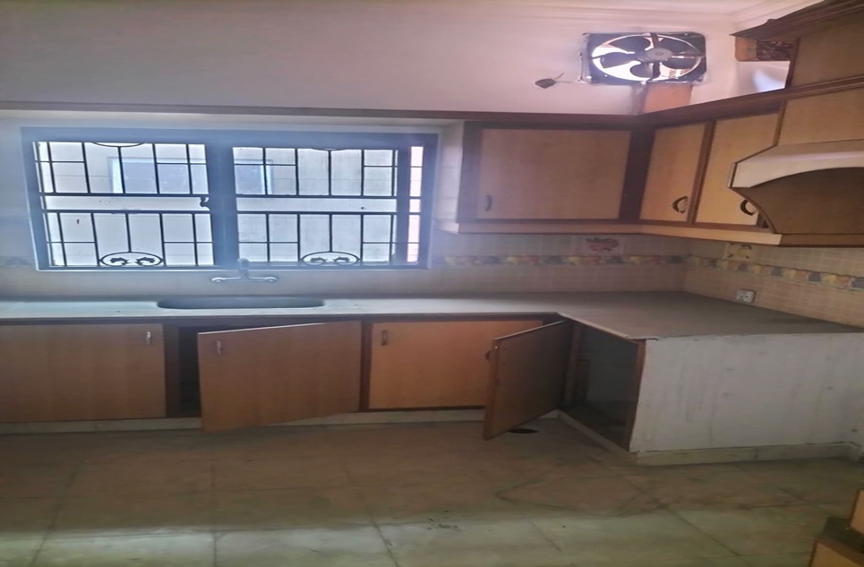 17 marla house for sale in Valencia Housing Society Lahore