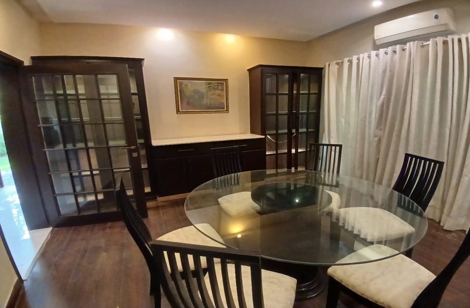 1 kanal house for rent in Phase 6 DHA Lahore