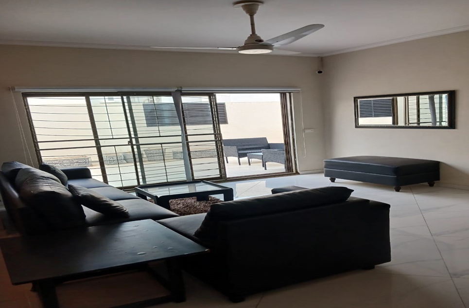 1 kanal house for rent in Phase 6 DHA Lahore