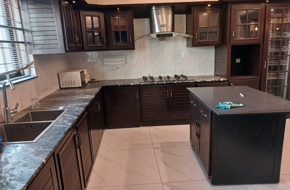 1 kanal house for rent in Phase 6 DHA Lahore