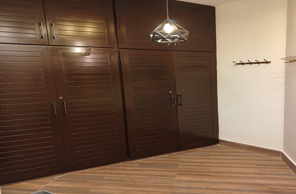 1 kanal house for rent in Phase 6 DHA Lahore