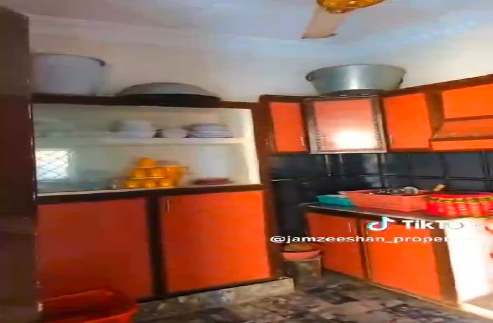 7 marla house for sale in Canal Road Rahim Yar Khan