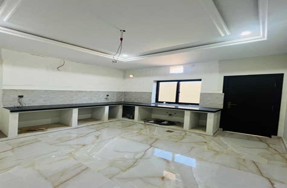 12 marla house for sale in Canal Road Rahim Yar Khan