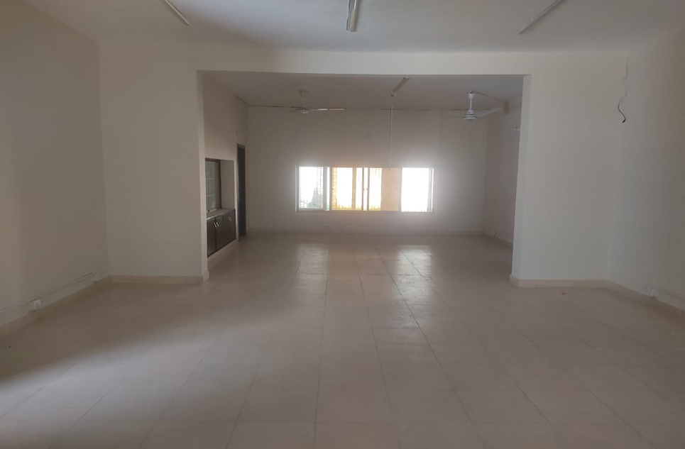 2 kanal house for rent in Gulberg Lahore
