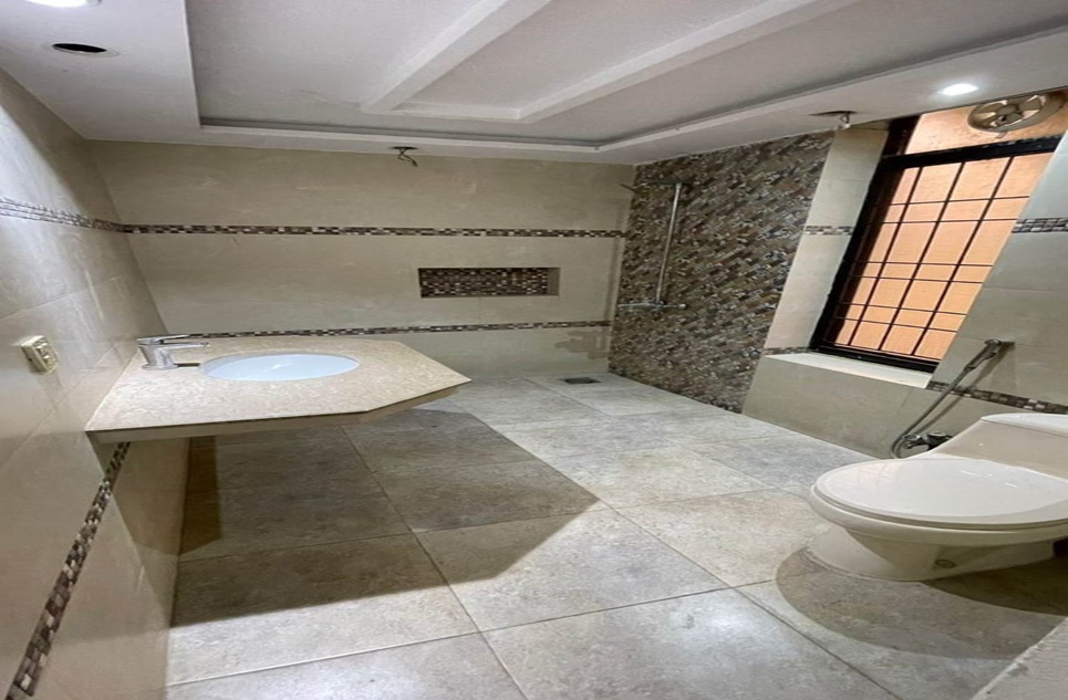 2 Kanal House for Rent in Upper Mall, Lahore