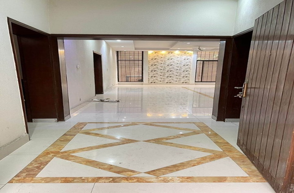 2 Kanal House for Rent in Upper Mall, Lahore