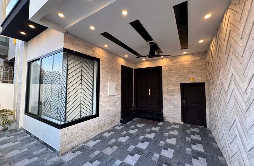 5 marla house for sale in Citi Housing Society Gujranwala