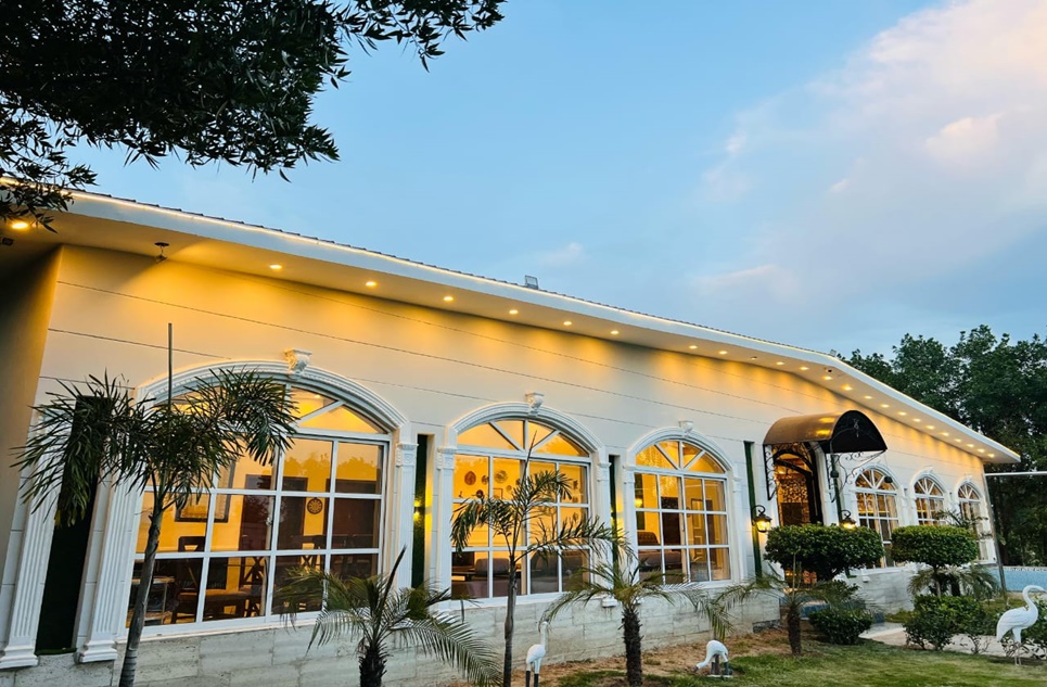 8 kanal farm for sale in Bedian Road Lahore